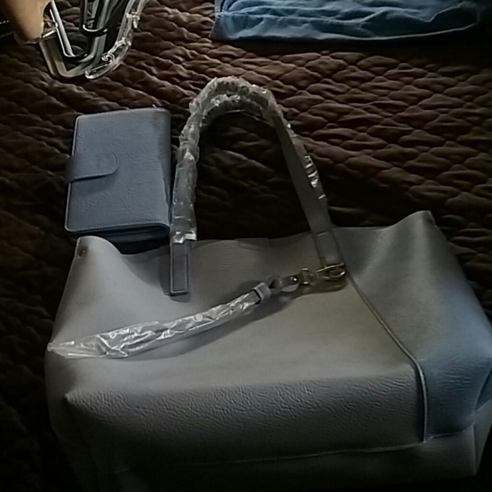 Large bag/purse with matching wallet